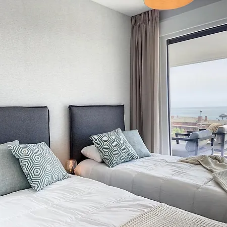 Via Celere 2330 Sea View *
